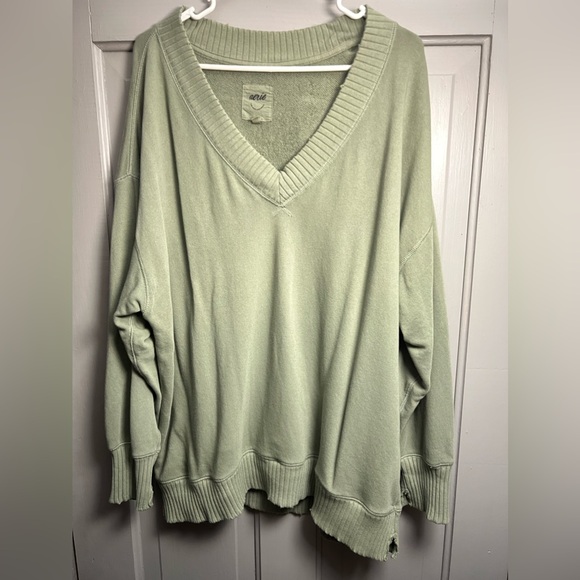 AERIE DOWN-TO-EARTH V-NECK SWEATSHIRT - Picture 2 of 3